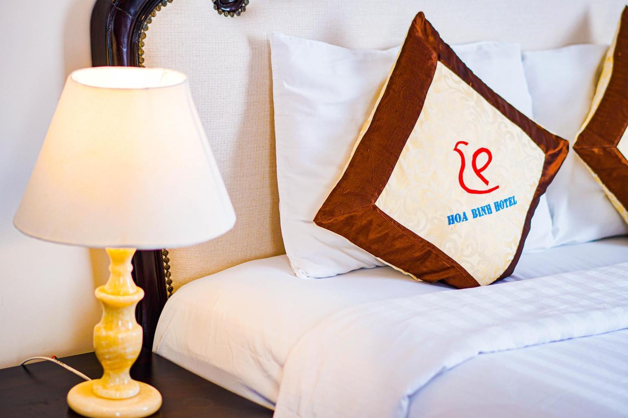 Hoa Binh 1 Hotel Long Xuyên Buitenkant foto