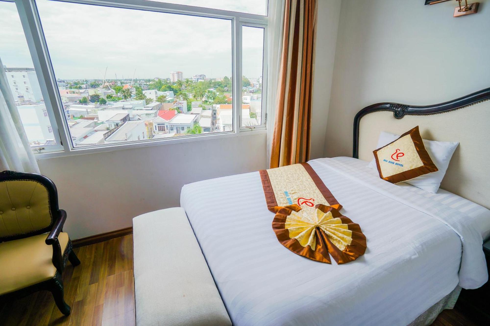 Hoa Binh 1 Hotel Long Xuyên Buitenkant foto