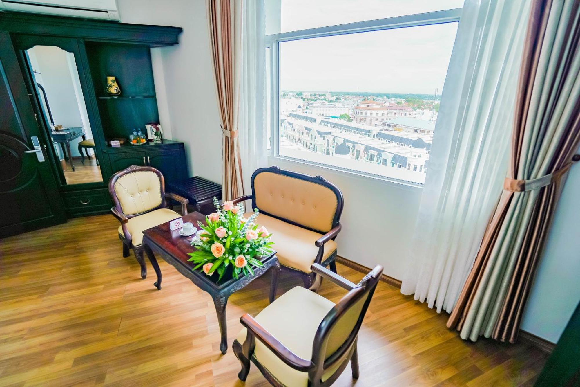Hoa Binh 1 Hotel Long Xuyên Buitenkant foto