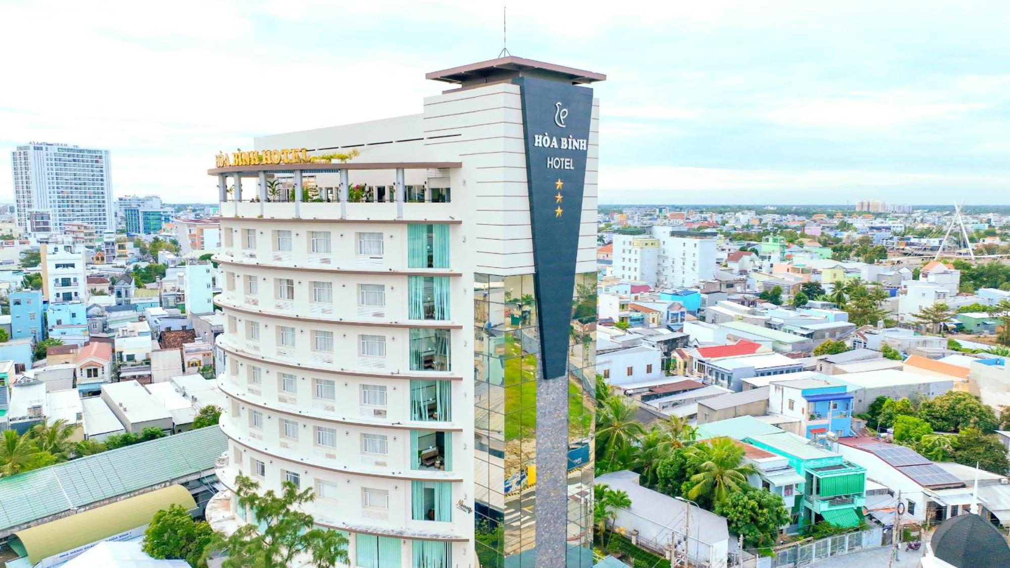 Hoa Binh 1 Hotel Long Xuyên Buitenkant foto