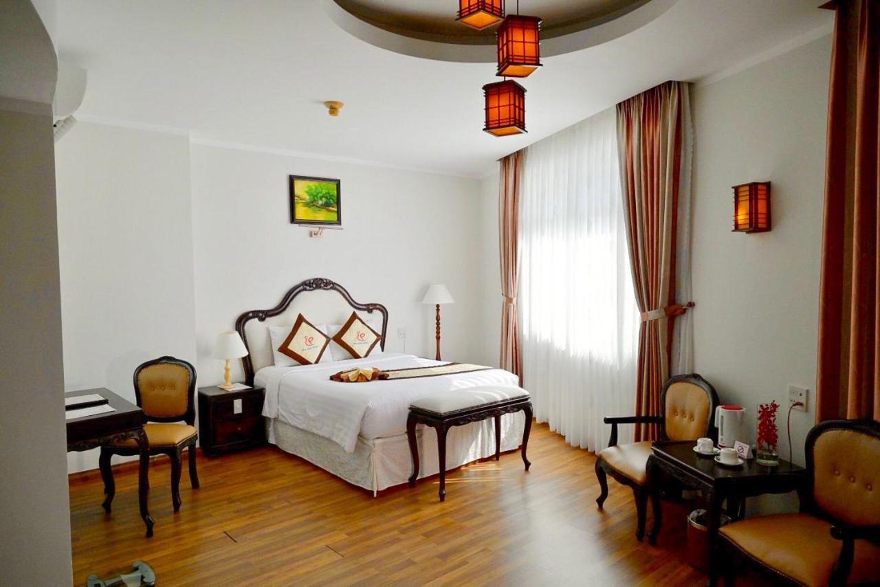 Hoa Binh 1 Hotel Long Xuyên Buitenkant foto
