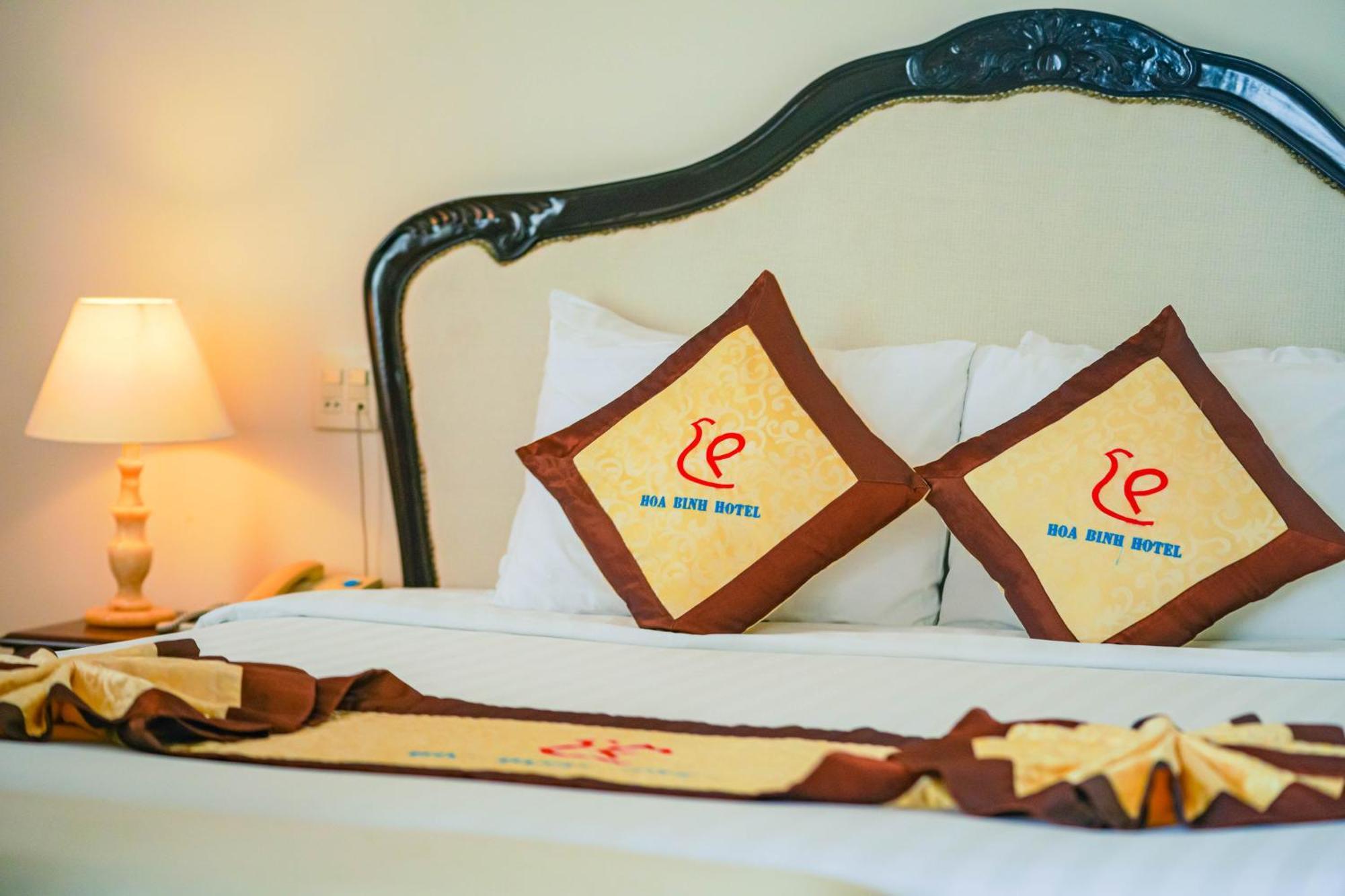 Hoa Binh 1 Hotel Long Xuyên Buitenkant foto