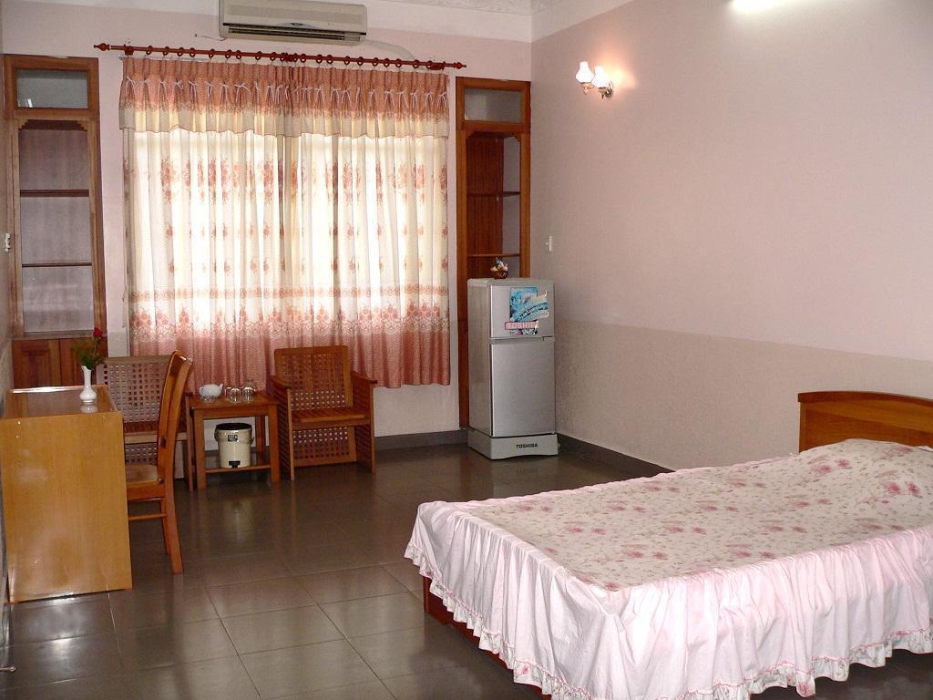 Hoa Binh 1 Hotel Long Xuyên Buitenkant foto