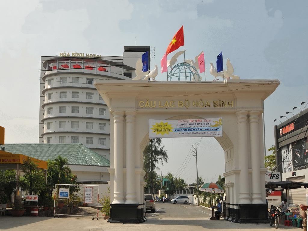 Hoa Binh 1 Hotel Long Xuyên Buitenkant foto