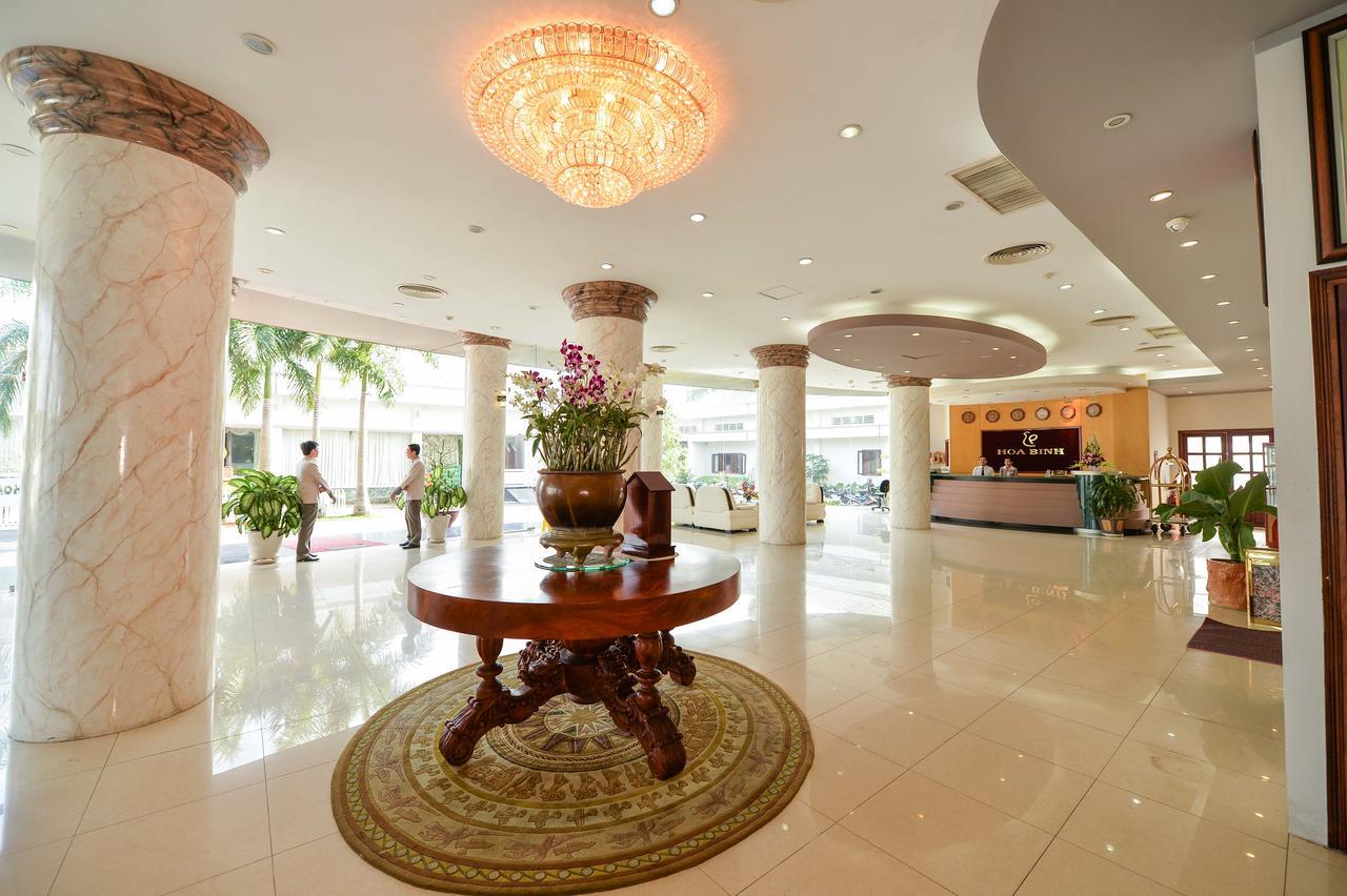 Hoa Binh 1 Hotel Long Xuyên Buitenkant foto